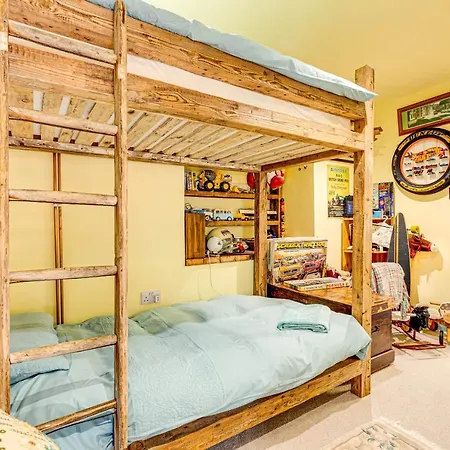 Family Country With A Private Valley View Vakantiehuis